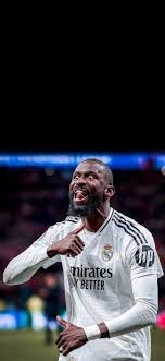 内雷斯边路传中显威，霍伊伦麦克托米奈双破门